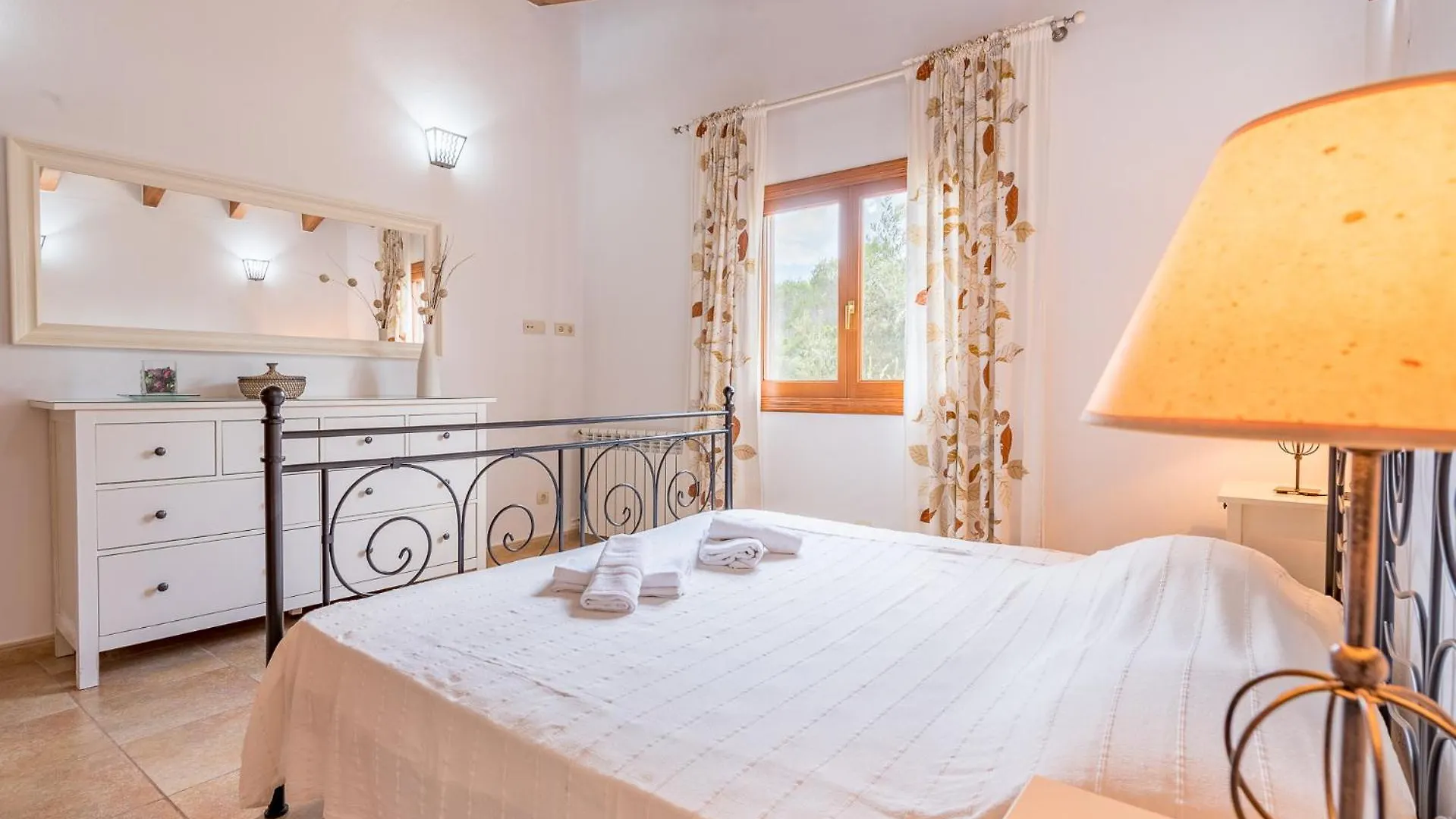Finca Ses Oliveres By Mallorca House Rent Son Carrio  Feriehus Son Carrio (Llevant)